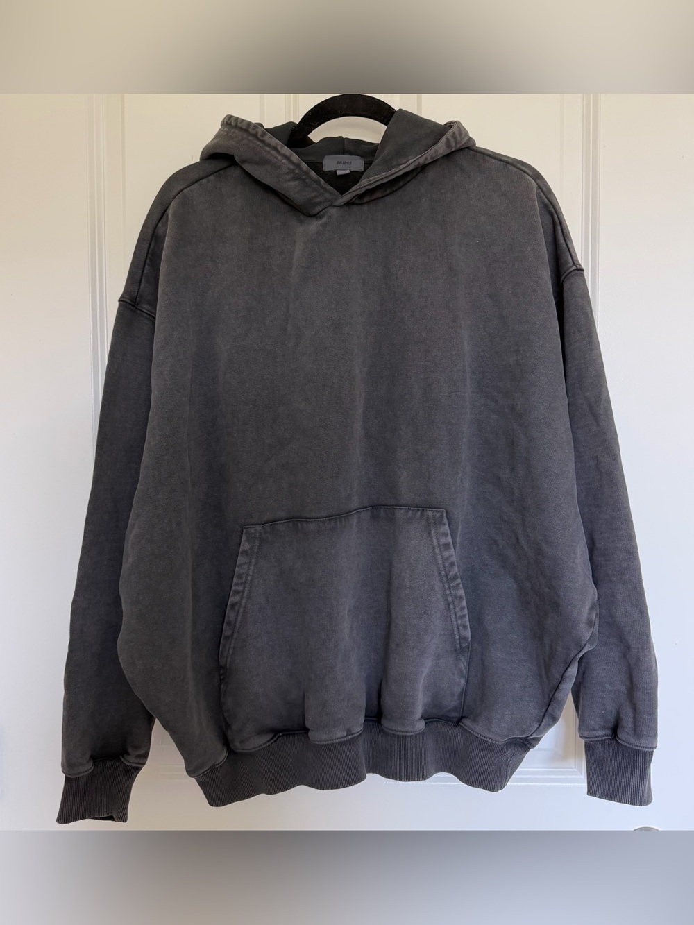 SKIMS Boyfriend Fleece Hoodie in Ash